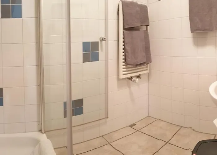 加斯塔斯鲁塔姆酒店 招待所 鲁斯特